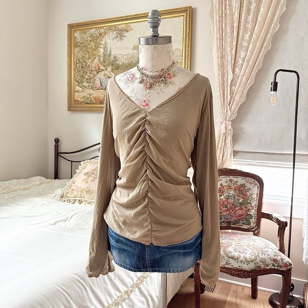 Tan ruched long sleeve Y2K ECI xl taupe brown long sleeve top